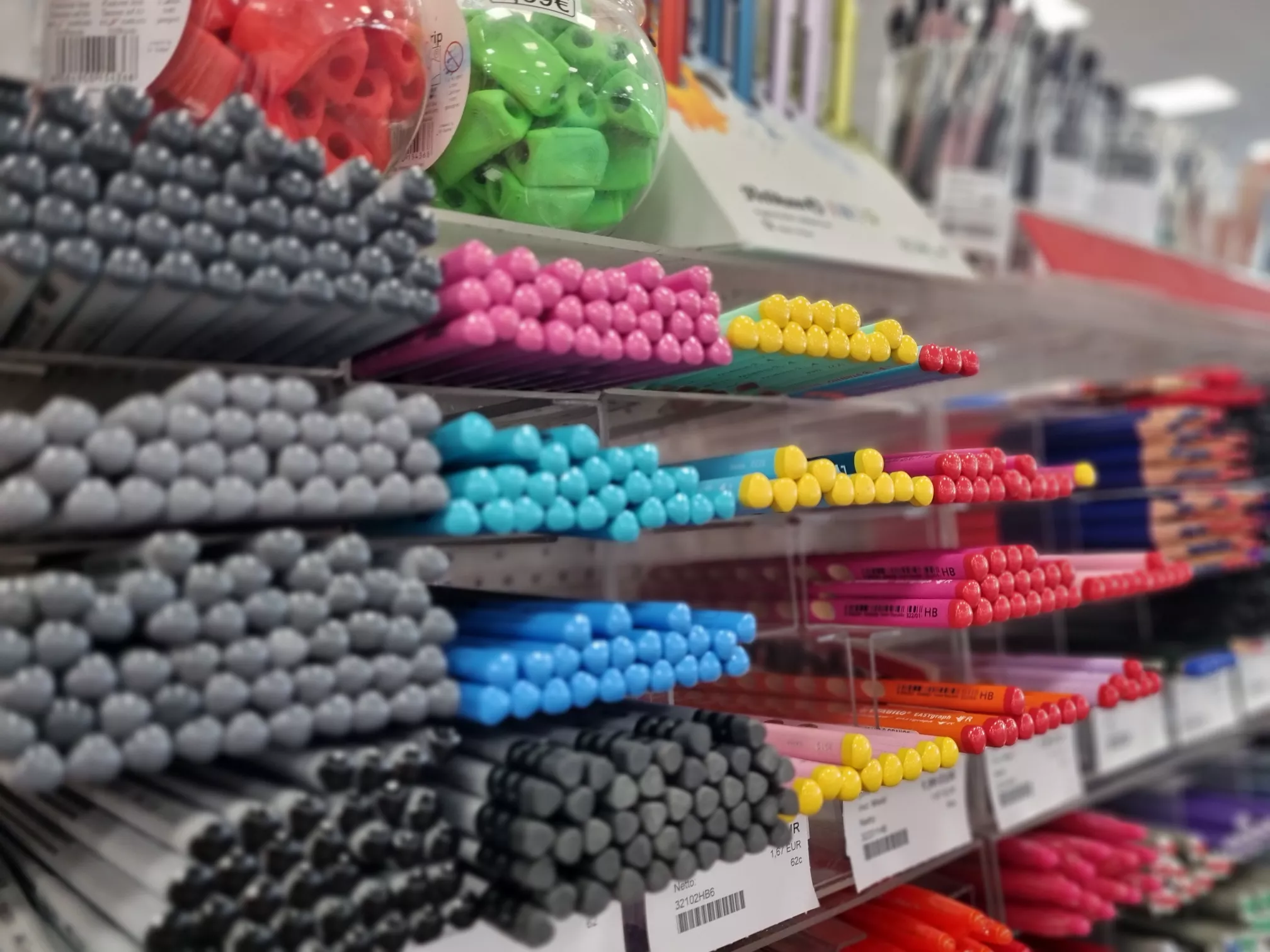 Große Auswahl im Schulmarkt im Schulmarkt bei Mandt Büroorganisation